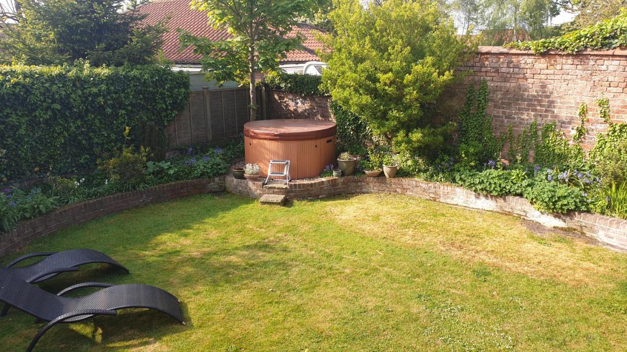 Holly Cottage, Hidden Gem In The Yorkshire Wolds Welton  外观 照片