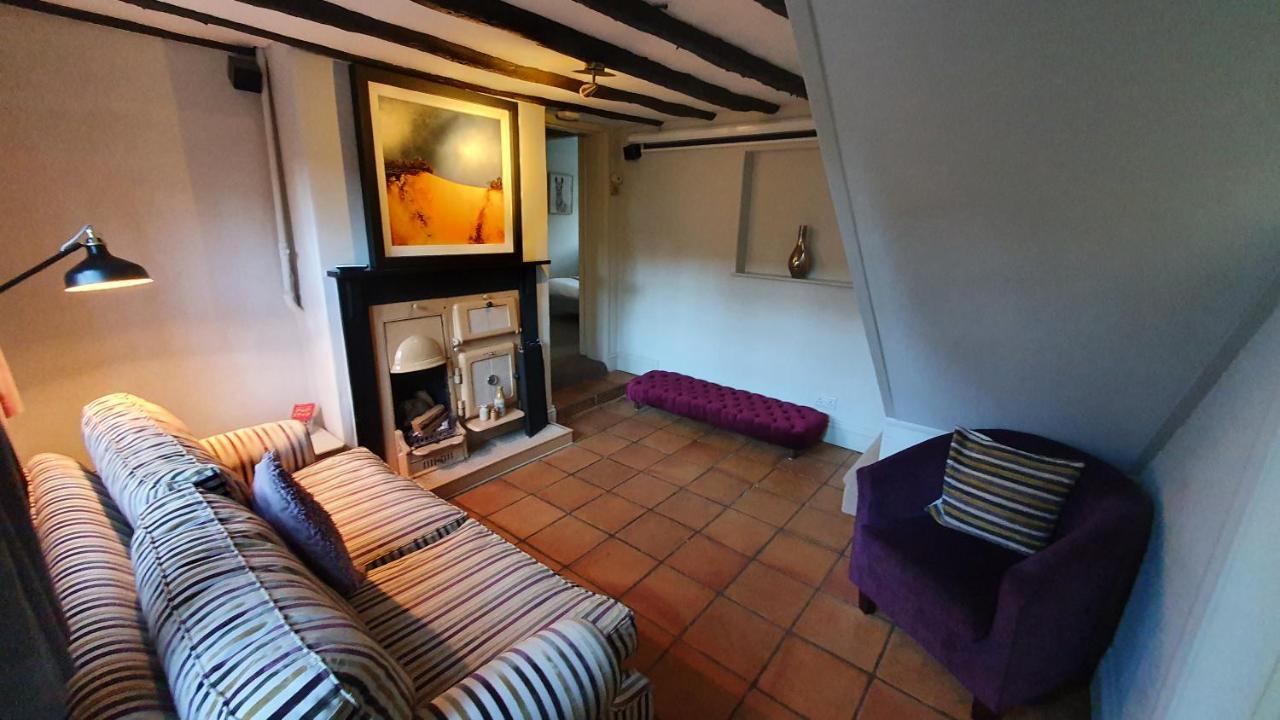 Holly Cottage, Hidden Gem In The Yorkshire Wolds Welton  外观 照片