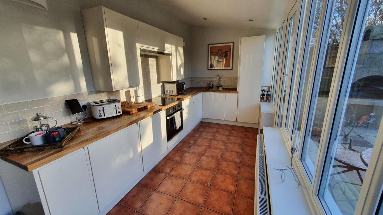 Holly Cottage, Hidden Gem In The Yorkshire Wolds Welton  外观 照片